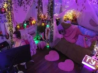 Welcome folks!-LIVE Performance room/no tips! MODEL PAGE@VECCASALT Ft. @NelParker -Please respect room rules. [8996 tokens remaining]