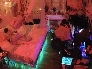 voyeurcam-veccasalt-01's Live Sex Cam Show