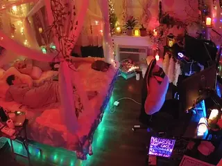 voyeurcam-veccasalt-01's Live Sex Cam Show