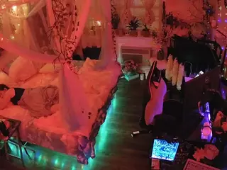 voyeurcam-veccasalt-01's Live Sex Cam Show