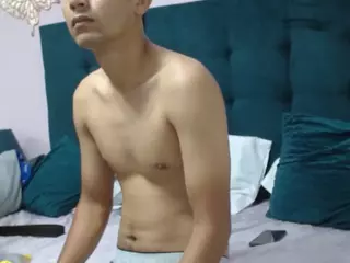 karolandGuzman's Live Sex Cam Show
