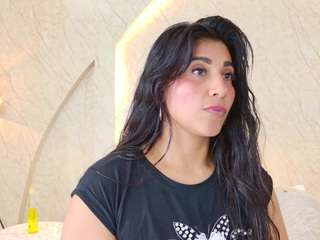 antonellarusso's CamSoda show and profile