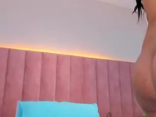 AntonellaRusso's Live Sex Cam Show