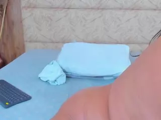 AntonellaRusso's Live Sex Cam Show
