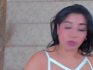 AntonellaRusso's Live Sex Cam Show