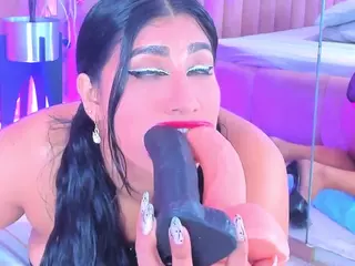 AntonellaRusso's Live Sex Cam Show