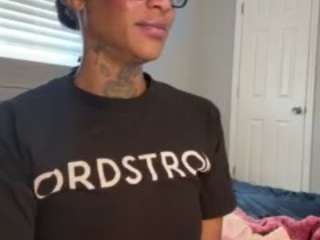 iambaldheadbrittany webcam