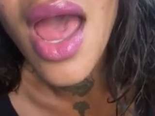 iambaldheadbrittany webcam