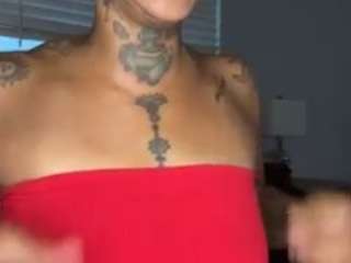 iambaldheadbrittany webcam