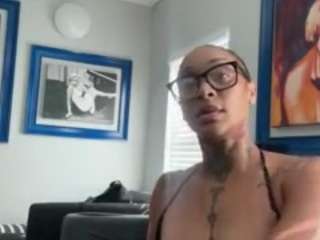 iambaldheadbrittany chat