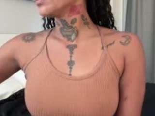  iambaldheadbrittany chat room