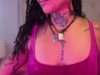 iambaldheadbrittany webcam