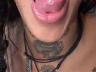 iambaldheadbritt... Live Webcam on CamSoda