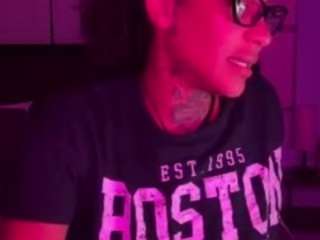 iambaldheadbritt... Live Webcam on CamSoda