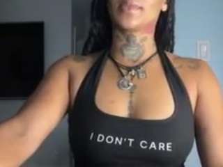 iambaldheadbrittany webcam