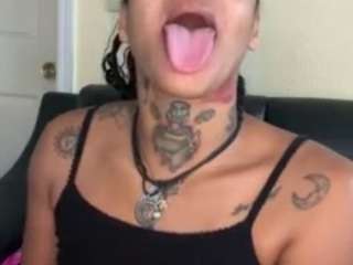 iambaldheadbrittany from CamSoda is Freechat