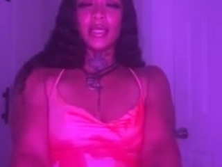 iambaldheadbrittany webcam