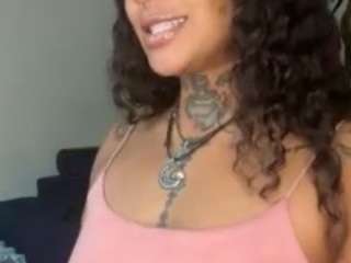 iambaldheadbritt... Live Webcam on CamSoda