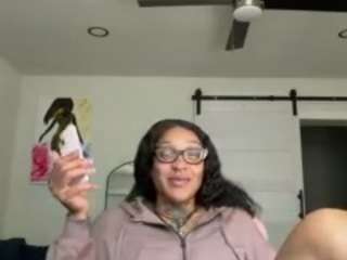 iambaldheadbrittany webcam