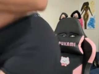 iambaldheadbrittany webcam