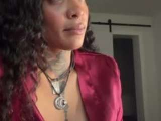 iambaldheadbrittany webcam