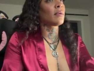 iambaldheadbrittany webcam