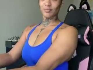 Live webcam model iambaldheadbrittany on Soda Cams