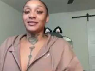 iambaldheadbrittany chat