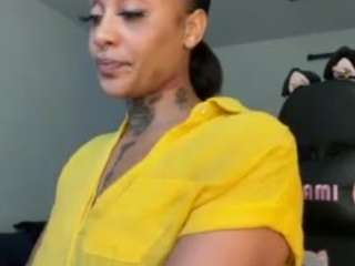 iambaldheadbritt... Live Webcam on CamSoda