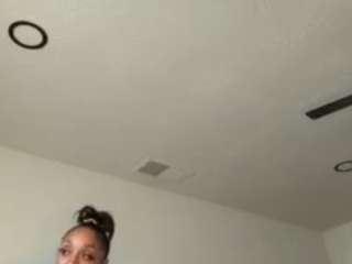 iambaldheadbrittany webcam model