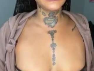 iambaldheadbrittany webcam model