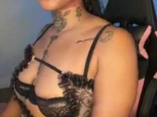 iambaldheadbritt... Live Webcam on CamSoda