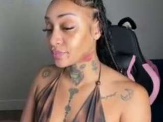 iambaldheadbritt... Live Webcam on CamSoda