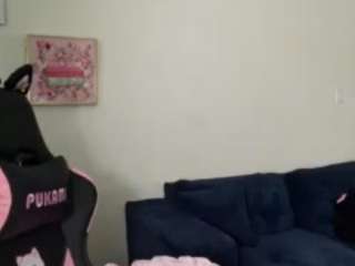 Live webcam model iambaldheadbrittany on Soda Cams