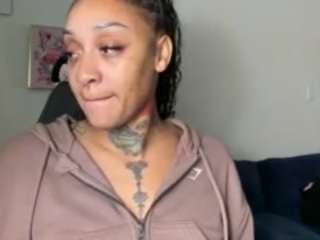 iambaldheadbrittany webcam