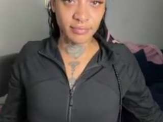 iambaldheadbrittany webcam