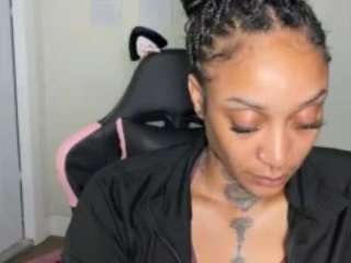 iambaldheadbrittany webcam