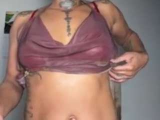 iambaldheadbrittany webcam