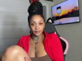 iambaldheadbritt... Live Webcam on CamSoda