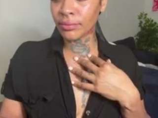 iambaldheadbrittany webcam