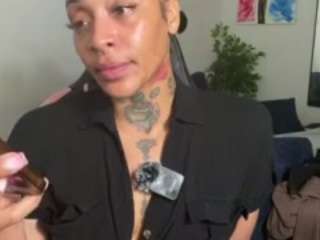 iambaldheadbrittany webcam