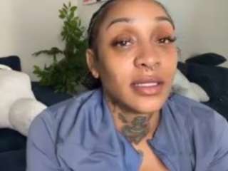 iambaldheadbrittany webcam