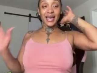 iambaldheadbrittany webcam