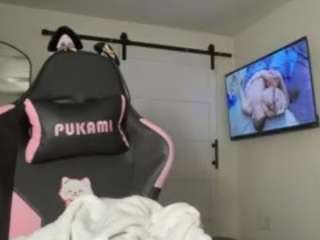 iambaldheadbrittany webcam