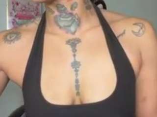 iambaldheadbrittany webcam