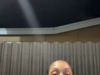 iambaldheadbrittany webcam