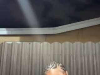 iambaldheadbrittany webcam