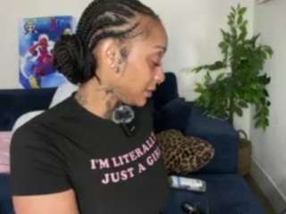 iambaldheadbrittany webcam