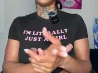 iambaldheadbrittany webcam