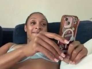 iambaldheadbrittany webcam